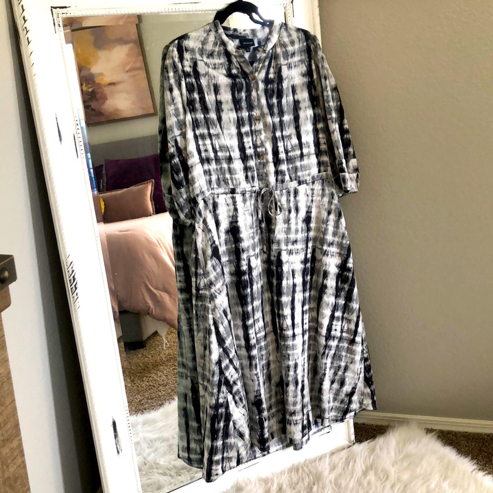 Black and white tie-dye dress!